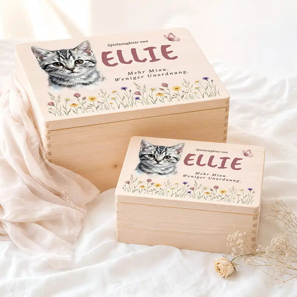 Personalisierte Spielzeugkiste Katze Wildblumen Sommerwiese – Etsy Hauptbild Hero mit Perserkatze / Exotic Variante 3